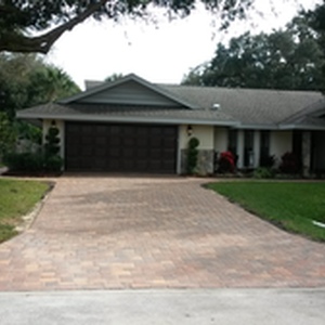 Cambridge paver driveway in harvest blend